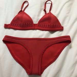 red triangl top & bottom